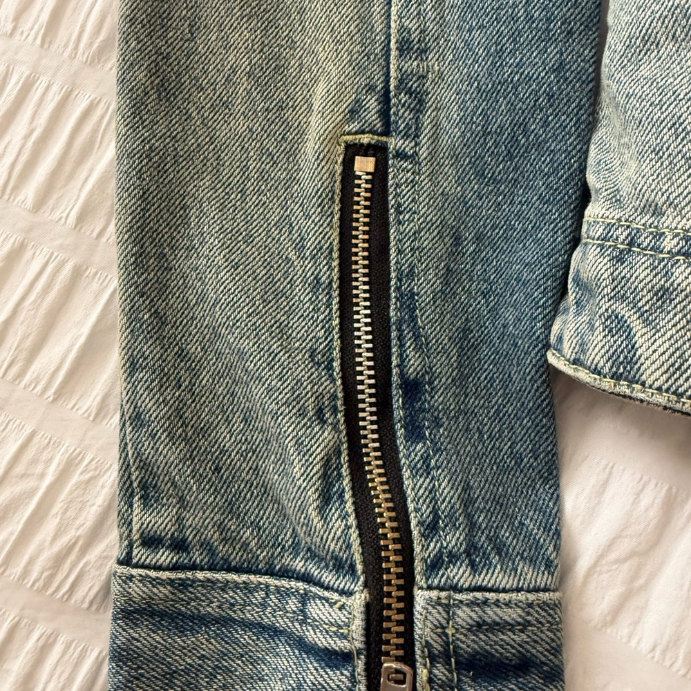 NWT Jean Ford Blue Denim Jacket with Zipper Accents - Picture 3 of 6